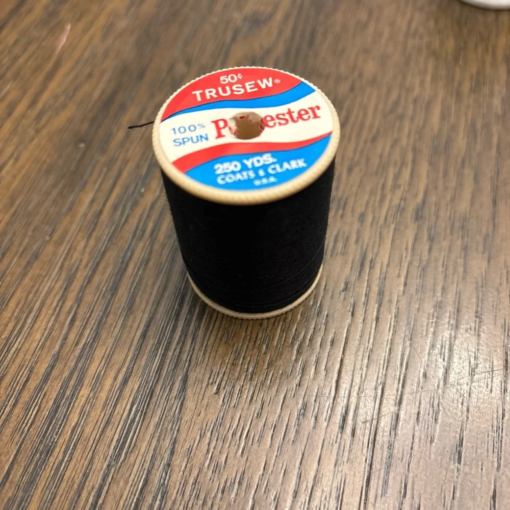 Assorted Vintage Thread Spools - Picture 8 of 8